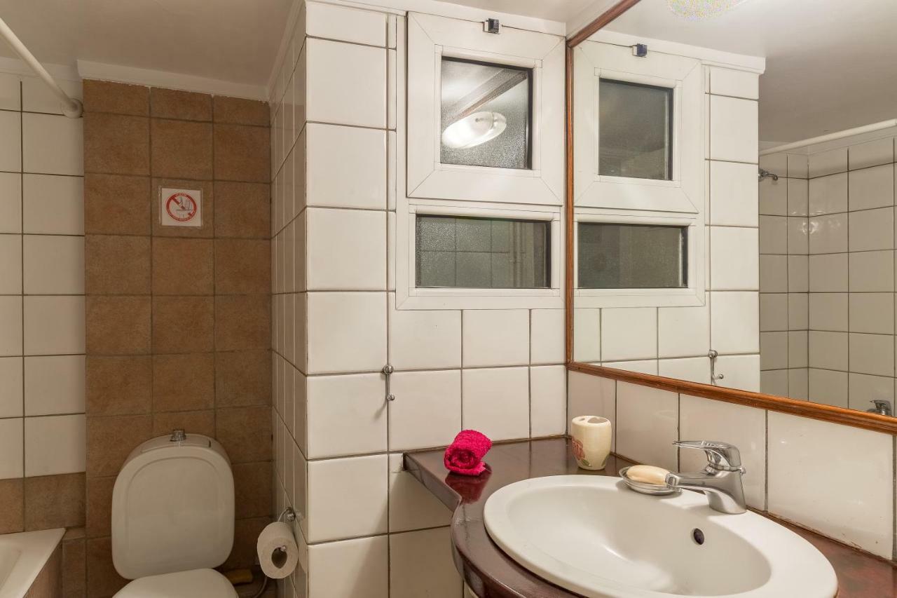 Art Deco Spacious Appartment Close To Centre Афины Экстерьер фото
